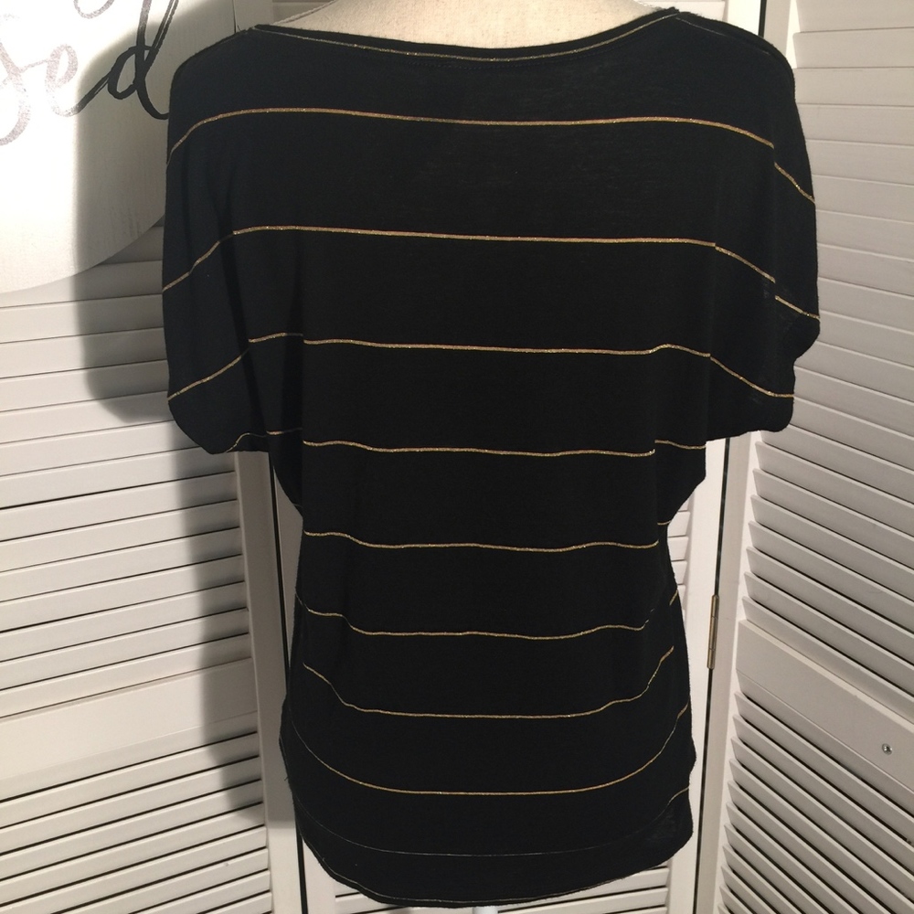 The Classic Blouse Letter "R" - Picture 2 of 7